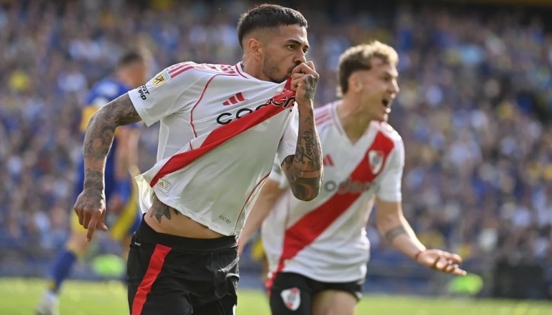 Manuel Lanzini festeja su gol. Foto: NA/Prensa CARP