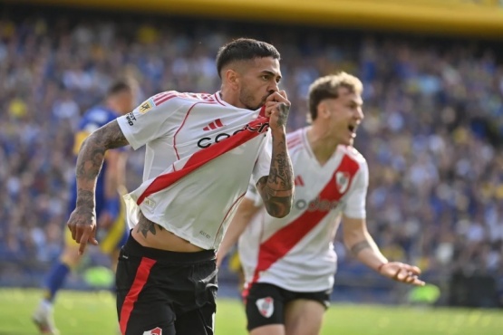 Manuel Lanzini festeja su gol. Foto: NA/Prensa CARP