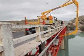 Vialidad Nacional continúa con los mantenimiento en los puentes del río Santa Cruz