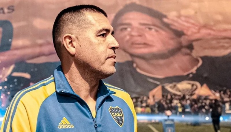 Boca perdió, renunció el DT y los memes apuntan a Riquelme