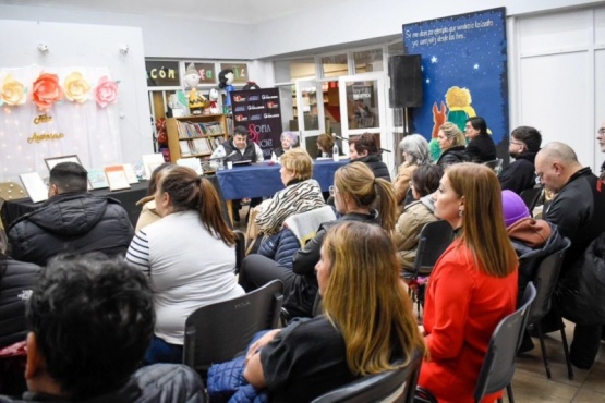 La Biblioteca Municipal “Sofía Vicic de Cepernic” celebró su 30 aniversario