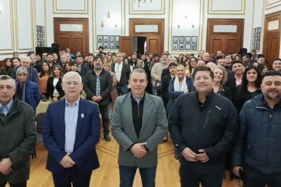 Vidal anunció un cambio masivo en el gabinete provincial