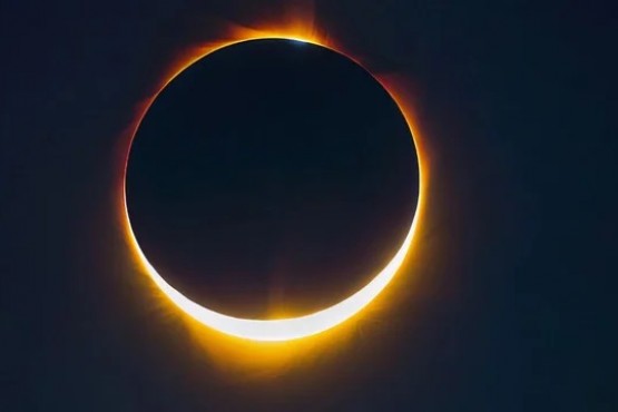 Anillo de fuego 2024: cómo construir un proyector casero y ver el eclipse solar anular en forma segura