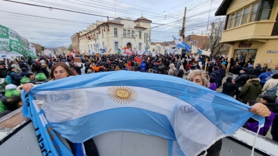 Marcha en Río Gallegos.