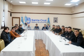 Provincia, Intervención, gremios e intendentes reunidos ppr YCRT