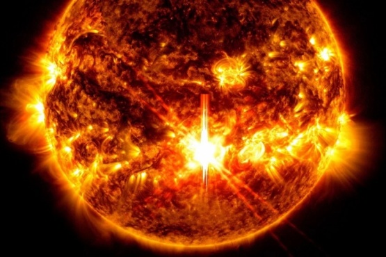 El sol está disparando una temible llamarada a la Tierra, la más potente de los últimos siete años