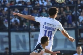 Godoy Cruz superó 1 a 0 a Gimnasia en el bosque