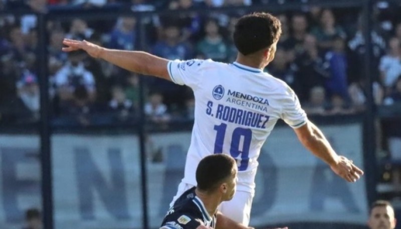 Godoy Cruz superó 1 a 0 a Gimnasia en el bosque 