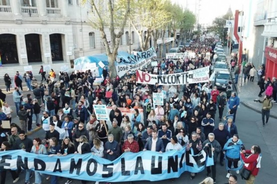 El Gobierno anunció un aumento del 6,8% al personal universitario