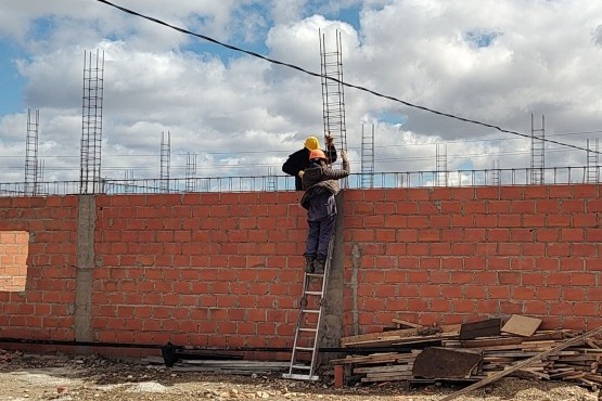 La construcción en Argentina se desplomó un 26,4 % interanual en agosto