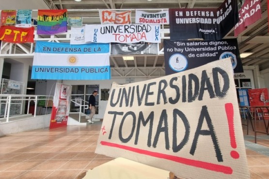 La toma de la UNPA UARG continuará hasta mañana jueves, día de paro universitario