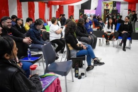 Gran participación en la charla sobre salud mental en jóvenes en la Casa de la Juventud