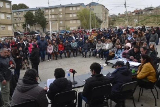 Trabajadores municipales continúan con paro por tiempo indeterminado