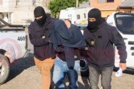 Los tres detenidos por el millonario robo al paseo comercial fueron trasladados