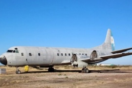 Cortarán un tramo de Ruta 3 para trasladar un avión que se convertirá en museo y confitería temática