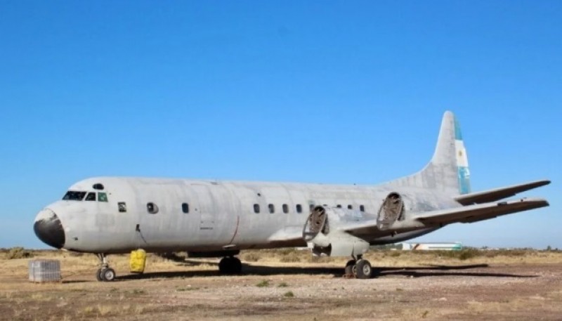 Cortarán un tramo de Ruta 3 para trasladar un avión que se convertirá en museo y confitería temática