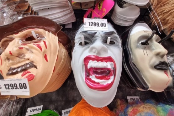 Los comercios se preparan para la fiesta de Halloween