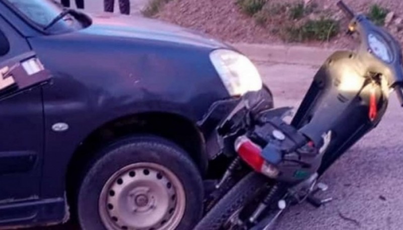 Una camioneta chocó contra una moto