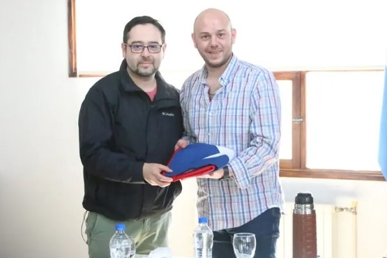 Se hizo entrega de una Bandera de Ceremonia de Chile para Río Turbio