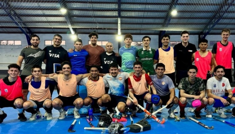 Con dieciséis jugadores estuvo trabajando Lanzano y el resto de su cuerpo técnico. (Foto: MZL Deportes)