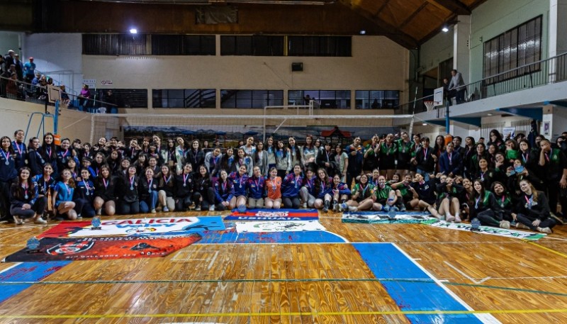 Al finalizar el último partido se llevó a cabo el acto de clausura y premiación del torneo. (Foto: ABC)