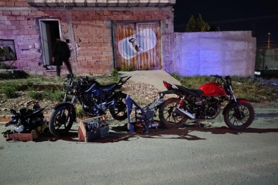 Recuperan cuatro motos robadas durante un allanamiento