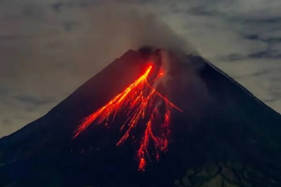 La erupción de volcán Lewotobi deja nueve muertos