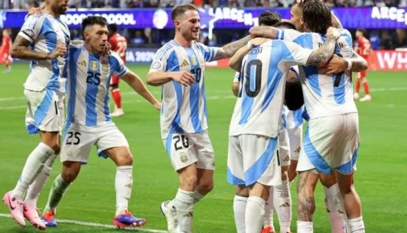 La Selección Argentina podría estrenar una camiseta homenaje en los próximos partidos