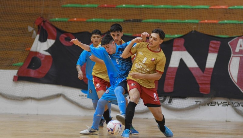 El tercer puesto, la próxima meta de los santacruceños. (Foto: Mauro Gogol)