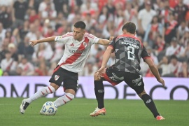 River goleó a Barracas Central y quiere seguir cerca de los líderes