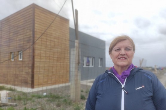 Preocupa el estado de un poste de luz que puede dejar sin servicio a las instalaciones