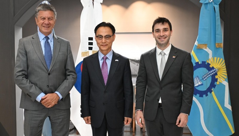 Torres recibió al embajador de Corea del Sur: 