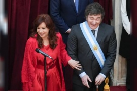 El Gobierno oficializó la baja de la jubilación de privilegio de Cristina Kirchner y la pensión de Néstor Kirchner