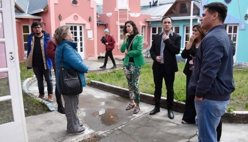 Grasso firmó un convenio para que el Jardín Maternal Municipal vuelva a abrir sus puertas