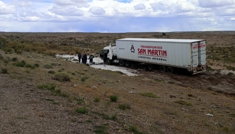 Despiste de un camión en Ruta Nacional N° 3