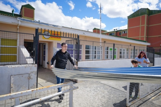 Municipio colabora con Ángeles Especiales para la construcción de un gimnasio