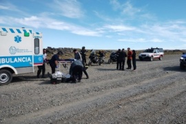 Auxilian a un motociclista chileno que cayó de la moto