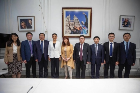 Cristina Kirchner recibió a una delegación de funcionarios provenientes de China