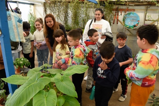 Alumnos de la Escuela Provincial N° 46 visitaron el Vivero Municipal