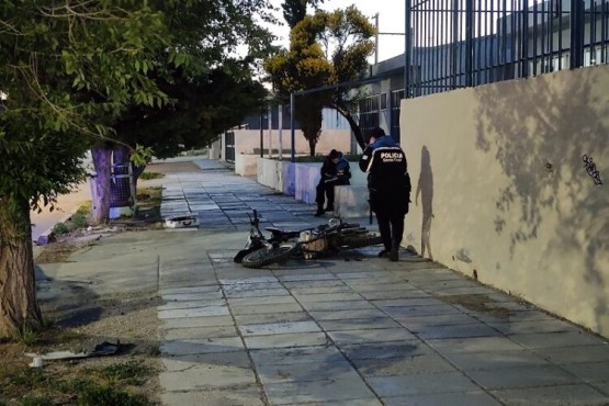 Dos motociclistas heridos tras chocar entre sí corriendo picadas