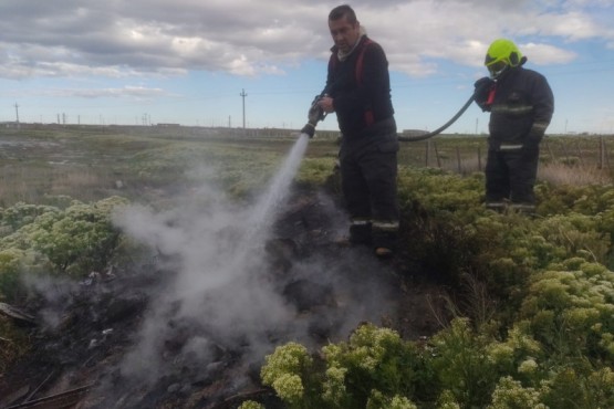 Bomberos sofocaron incendio sobre basura