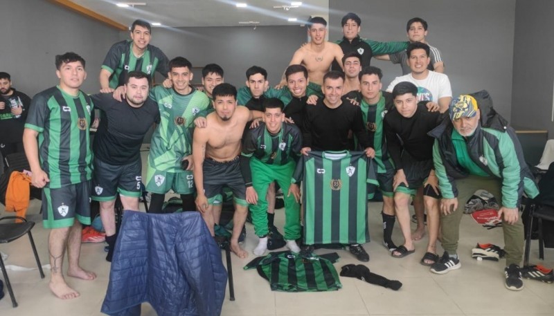 El Verdinegro y un tercer tiempo a puro festejo. (Foto: Periodismo Independiente RG)