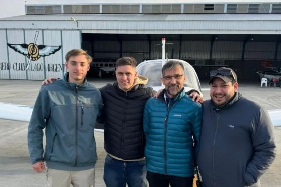 Egresaron los primeros pilotos de la Escuela de Aviación de El Calafate