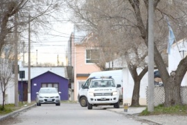 Investigan la muerte de un hombre en su casa