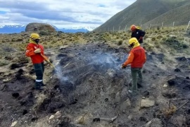 Controlan focos de incendio en campos cercanos a El Chaltén