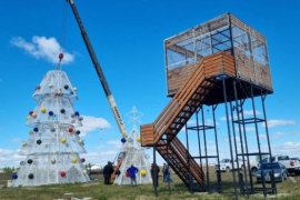 Comenzó el armado del Paseo Navideño en Rotonda Samoré