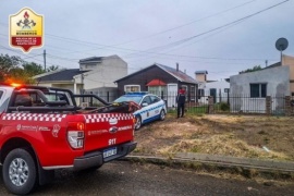 Bomberos rescatan a un hombre con movilidad reducida