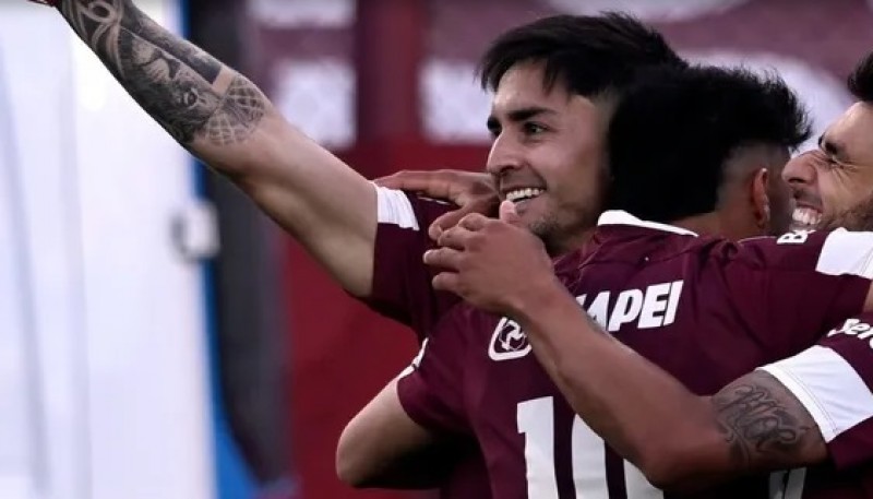 Lanús venció 2-0 a Instituto