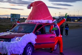 “La Tribu del Grinch” ganó el Concurso Navideño de autos y camionetas