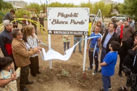 Pablo Grasso encabezó la imposición de nombre de la Plaza "Blanca Pardo"